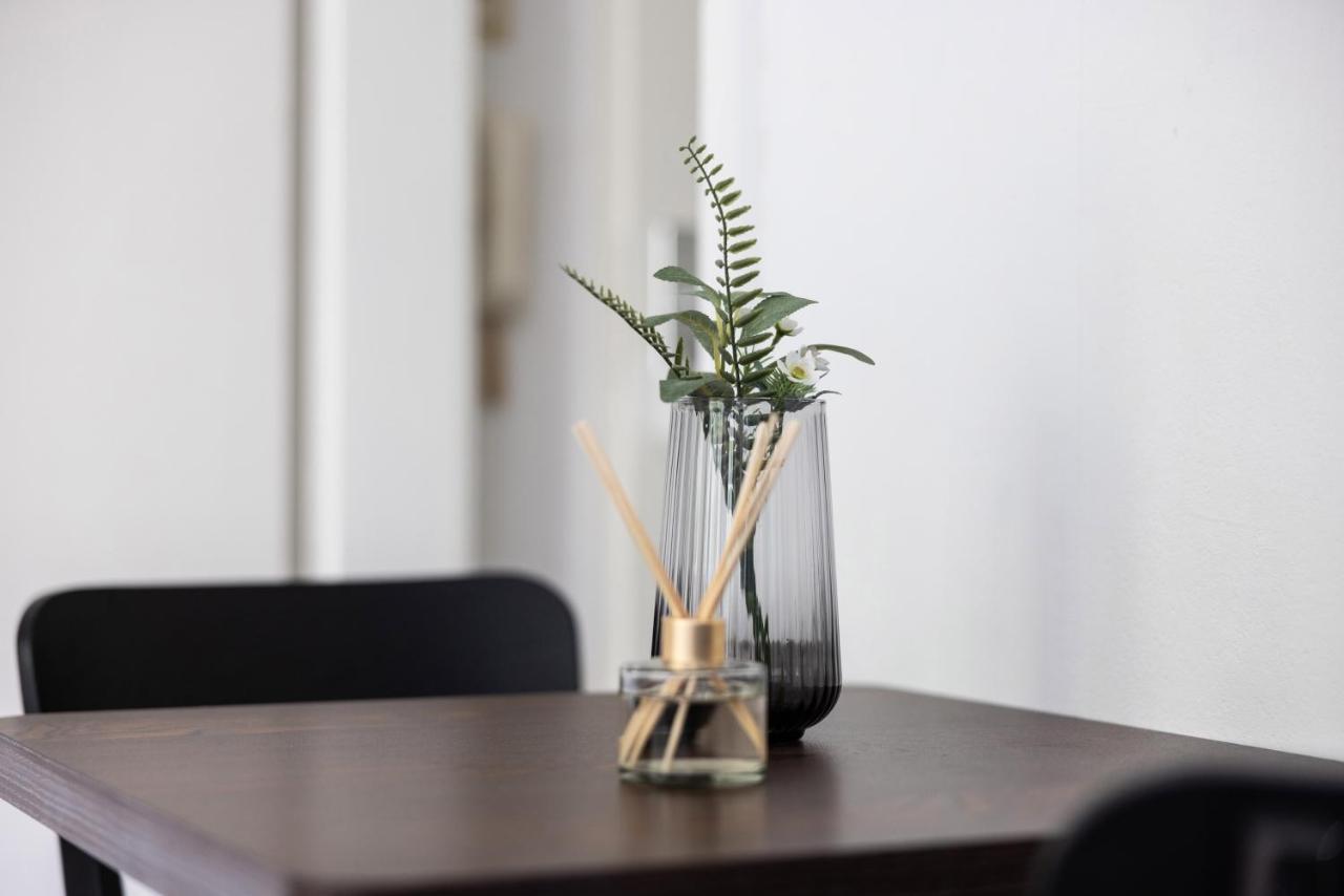 Perfekt Fuer 2! Wifi/ Netflix Apartment ดุยส์บูร์ก ภายนอก รูปภาพ